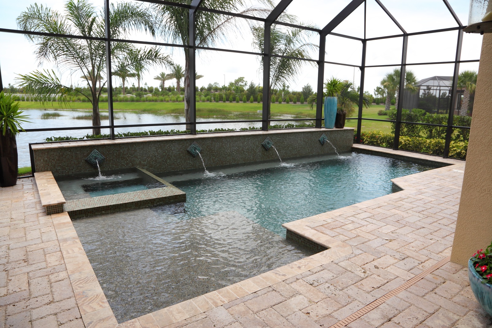 build your own pool enclosure