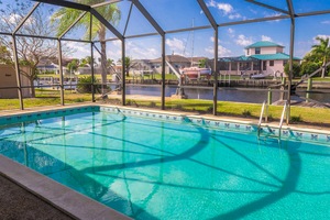 Top 5 Benefits of Pool Enclosures in Port Saint Lucie